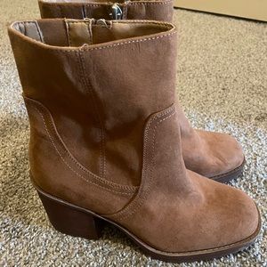 Womens Universal Thread Boots